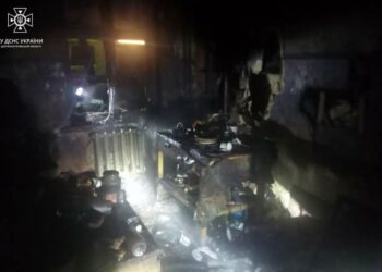 На пожежі у Кривому Розі постраждали чоловік та літня жінка