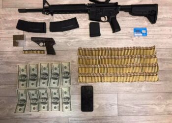 На Дніпропетровщині затримали учасників наркоугруповання, серед яких був 16-річний хлопець