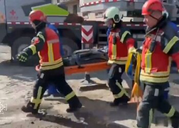 Атака дронів по Київщині: з-під завалів гуртожитку дістали тіло жінки-комендантки