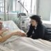 Поранена жінка витягла з-під обстрілу нареченого, якому відірвало руку: у лікарні Мечникова врятували двох закоханих