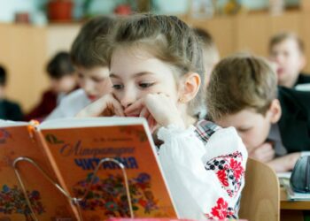 У Павлограді запровадять змішану форму навчання школярів