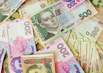 В Україні можуть в три етапи підняти мінімальну зарплатню вже з 1 квітня