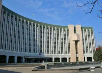 Мерія Дніпра планує повернути плату за паркування у місті вже 31 березня