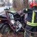 У Жовтих Водах водія діставали з понівіченої автівки