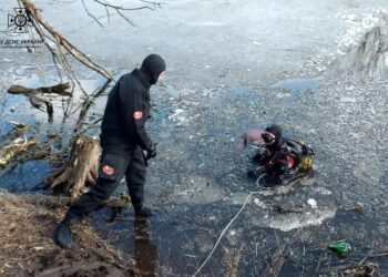 У Дніпрі жінка намагалася врятувати песика та потонула