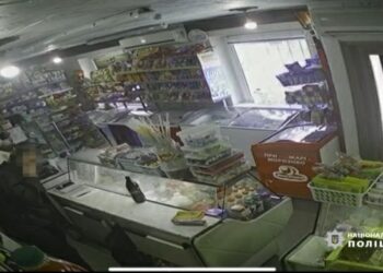 У Дніпрі за крадіжку з продуктвого магазина затримано раніше судимого чоловіка