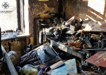 У Дніпрі у п’ятиповерхівці горіла квартира: загинув пенсіонер