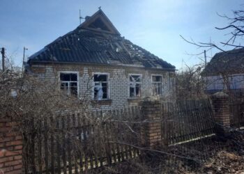 Поліція фіксує наслідки чергових ворожих обстрілів Нікопольщини