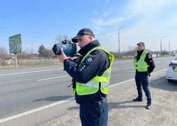 Поліція вийшла на «полювання» на водіїв-порушників на дорогах області
