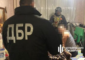 У Дніпрі затримали банду, яка жорстоко знущалася та грабувала містян під виглядом тероборонівців