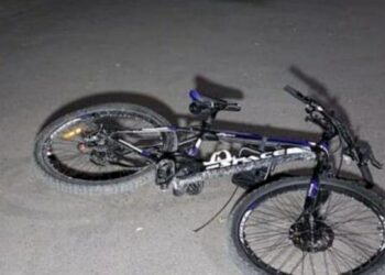 У Кам’янському автівка збила велосипедиста та поїхала з місця ДТП 