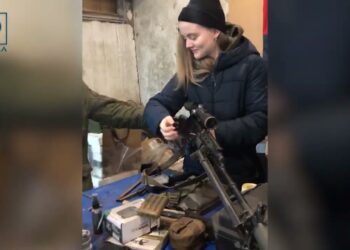 Молодь дніпра навчали військовій справі