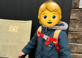 Хвилинка добра: патрульні повернули матері 4-річного втікача