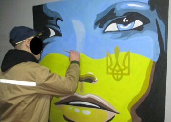 У Синельниківській виправній колонії засуджених виховують малюванням