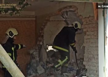 Кількість жертв у Слов’янську зросла: з-під завалів дістали тіло загиблої жінки