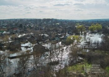 У Краматорську прорвало дамбу водосховища (ВІДЕО)