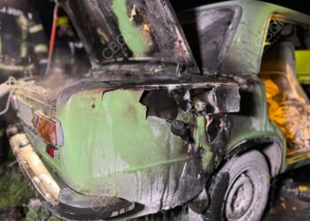 У Кривому Розі невідомі підпалили припарковане авто