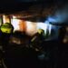 У Кривому Розі сталася пожежа в господарчих спорудах: вогнеборці виявили обгоріле тіло невідомої особи