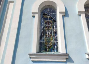 На Великдень ворог двічі обстріляв Нікопольщину: поранено жінку
