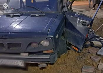 У Дніпрі сталася смертельна ДТП: загинув водій “ВАЗ 2106”