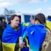 Наші вдома: у рамках обміну полоненими на батьківщину повернулися 100 захисників