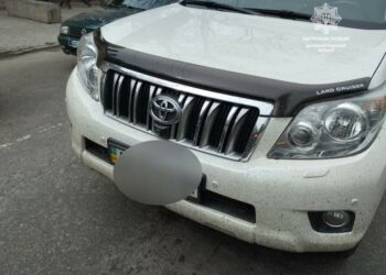 У Дніпрі порушник ПДР їздив на “липових” правах