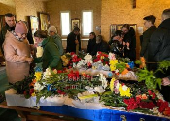 В Умані попрощалися із вбитими окупантами дітьми (ВІДЕО)