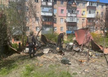 Поліція показала нові фото наслідків обстрілу Нікопольщини