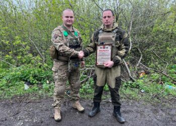 Мер Кам’янського Андрій Білоусов відвідав артилеристів в районі Бахмута