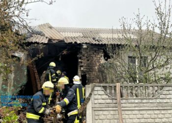 Загибель дитини та жінки: прокуратура показала моторошні фото з місця трагедії у Дніпрі