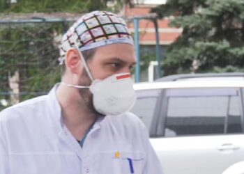 Стало відомо про стан 70-річної постраждалої внаслідок ракетної атаки жінки, якій надають допомогу у лікарні Дніпра