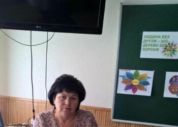 Жінка, яку рятують зараз у лікарні після ракетної атаки у Дніпрі – вчителька початкових класів