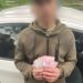 У Кривому Розі чоловік відібрав у жінки сумку з грошима