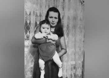 Стало відомо, коли у Дніпрі відбудеться прощання із загиблою внаслідок ракетної атаки жінкою та її донечкою