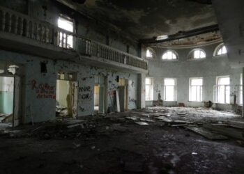 У Дніпрі обвалилося приміщення колишньої поліклініки: що відомо