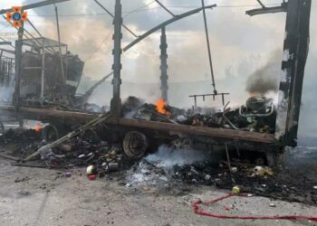 У Новомосковському районі горіла фура
