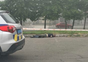 У Дніпрі на проспекті Героїв знайшли труп 41-річного місцевого мешканця 