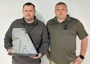 Наша ППО передала музею Дніпра своєрідний сувенір