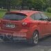 Хвилинка добра: у Дніпрі водій Ford зупинився та перевів бабусю по “зебрі” на інший бік проспекту Поля (ВІДЕО)