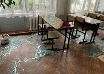 Поліція показала нові фото з наслідками обстрілу Павлограда