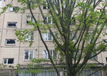 Одна людина загинула та дві поранено: у поліції повідомили подробиці обстрілу Нікополя