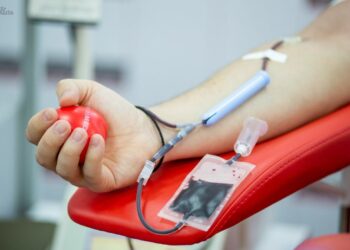 У Дніпрі збирають кров для родини, яка постраждала від ворожої ракети