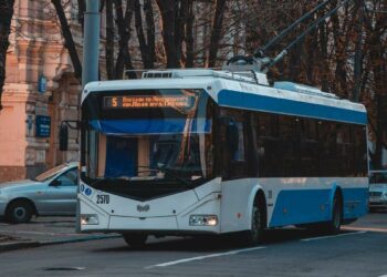 У Дніпрі тимчасово зміниться графік руху тролейбуса №5