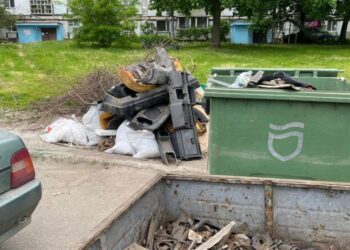 У Дніпрі за сміття оштрафували містянина