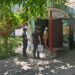 У Покрові поліцейські розвозять питну воду маломобільним мешканцям