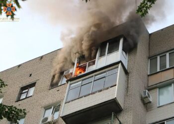 У Дніпрі на пожежі постраждала 55-річна жінка