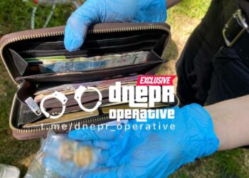 У Дніпрі затримали кишенькового крадія, який промишляв у громадському транспорті