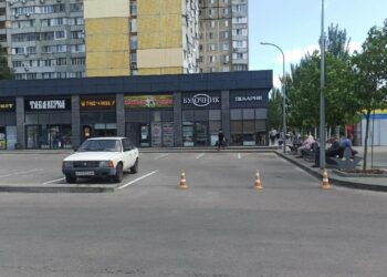 У  Дніпрі на Сонячному триває самовільний захват безкоштовних парковок
