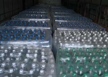 Для Нікопольщини передали 20 тонн питної води з Хмельницької області