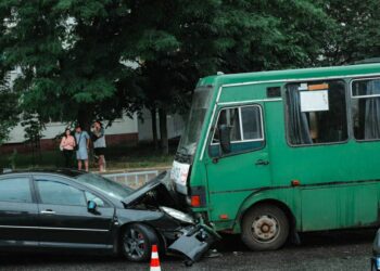 ДТП з маршруткою у Дніпрі: постраждали 5 пасажирів